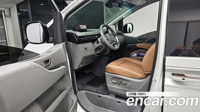 Hyundai Staria 4WD Lounge 7-Seater Inspiration 2024 — фото 10