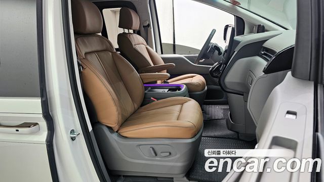 Hyundai Staria 4WD Lounge 7-Seater Inspiration 2024 — фото 11