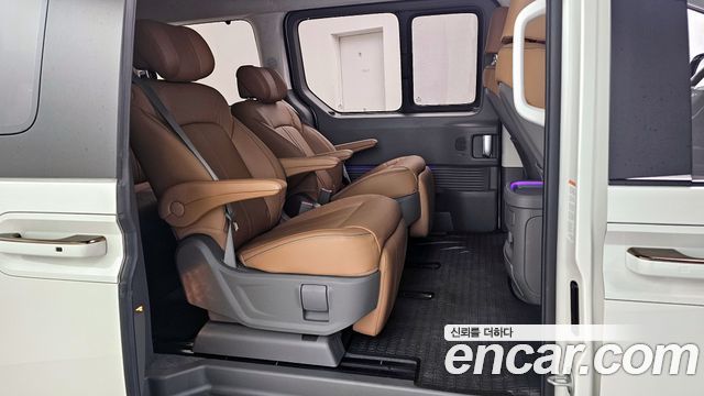 Hyundai Staria 4WD Lounge 7-Seater Inspiration 2024 — фото 12