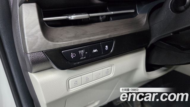 Kia Carnival (IV) Gasoline 7-Seater Signature 2023 — фото 12