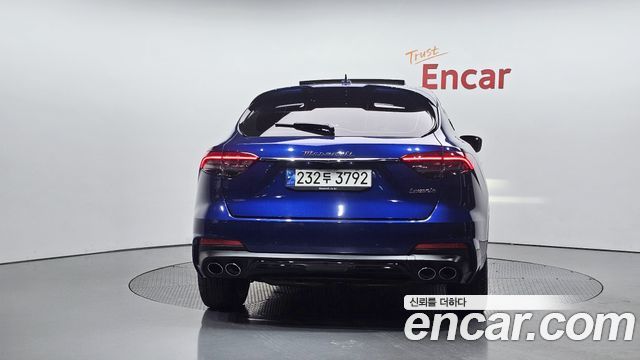 Maserati Levante 3.0 AWD Modena 2022 — фото 4