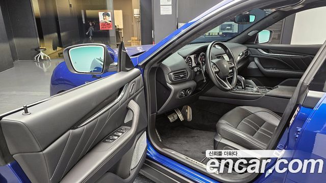 Maserati Levante 3.0 AWD Modena 2022 — фото 10