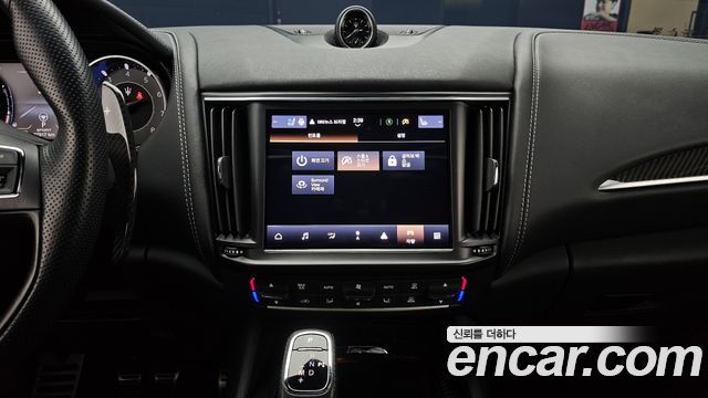 Maserati Levante 3.0 AWD Modena 2022 — фото 15