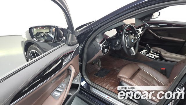 BMW 5 Series (G30) 530i M Sport Package 2023 — фото 11