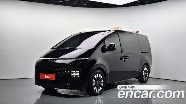 Hyundai Staria L3.5 Lounge 9-Seater Inspiration 2022 — фото 1