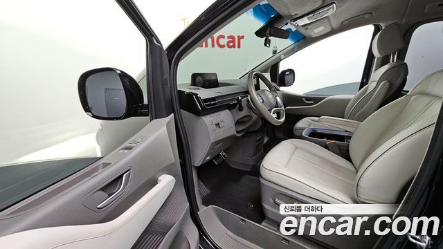 Hyundai Staria L3.5 Lounge 9-Seater Inspiration 2022 — фото 10