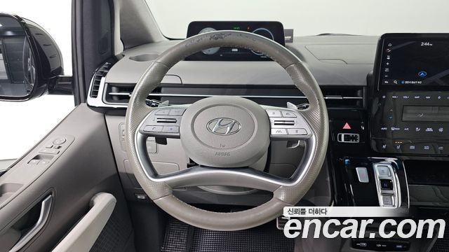Hyundai Staria L3.5 Lounge 9-Seater Inspiration 2022 — фото 14