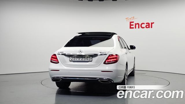 Mercedes-Benz E-Class (W213) E450 4MATIC Exclusive 2019 — фото 4