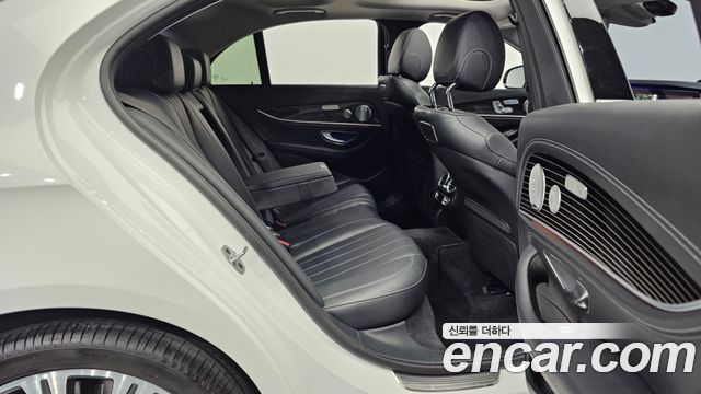 Mercedes-Benz E-Class (W213) E450 4MATIC Exclusive 2019 — фото 12