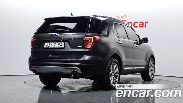 Ford Explorer 2.3 Limited 4WD 5th 2017 — фото 2