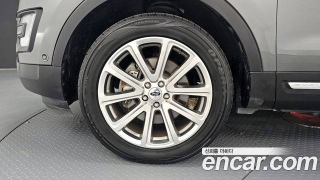 Ford Explorer 2.3 Limited 4WD 5th 2017 — фото 5