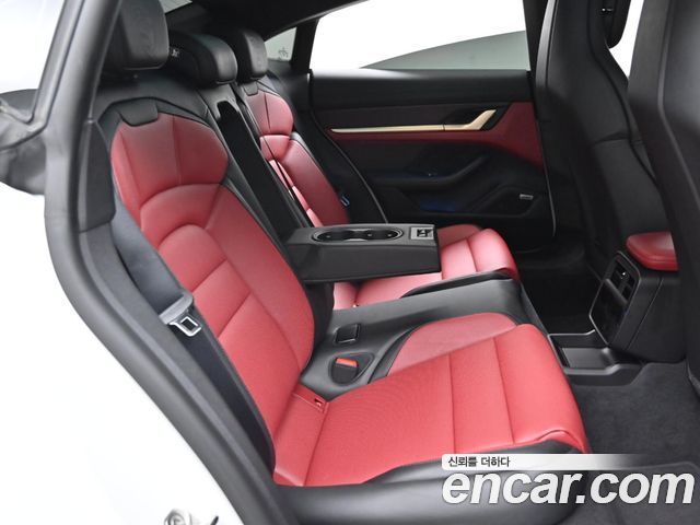 Porsche Taycan Turbo S 2025 — фото 16