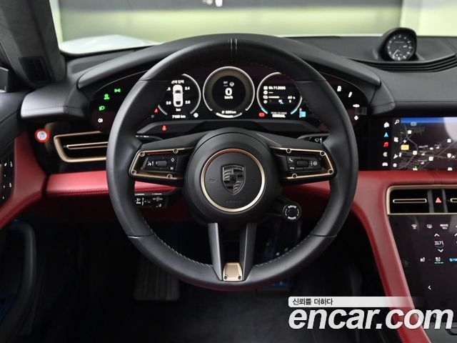 Porsche Taycan Turbo S 2025 — фото 17