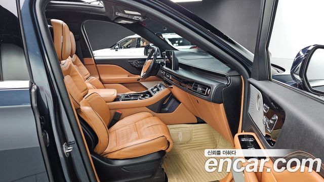 Lincoln Aviator (II) 3.0 Black Label AWD 2022 — фото 10