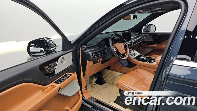 Lincoln Aviator (II) 3.0 Black Label AWD 2022 — фото 15