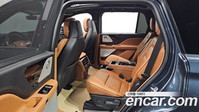 Lincoln Aviator (II) 3.0 Black Label AWD 2022 — фото 20
