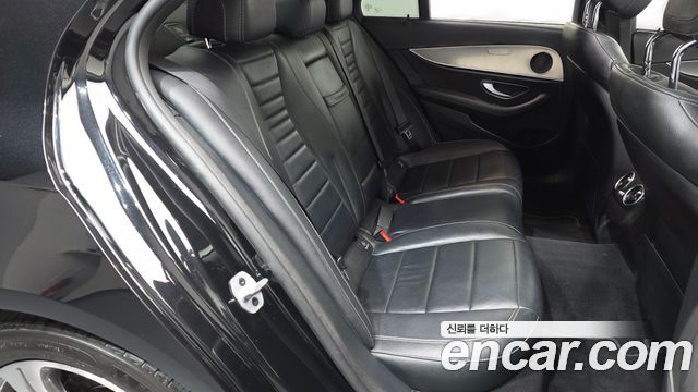 Mercedes-Benz E-Class (W213) E300 Avantgarde 2019 — фото 11