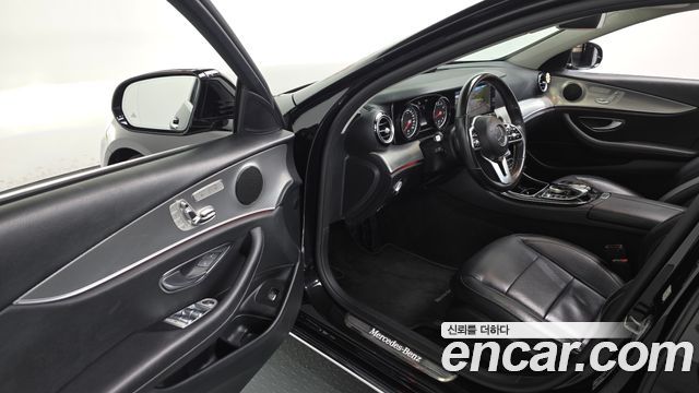 Mercedes-Benz E-Class (W213) E300 Avantgarde 2019 — фото 12