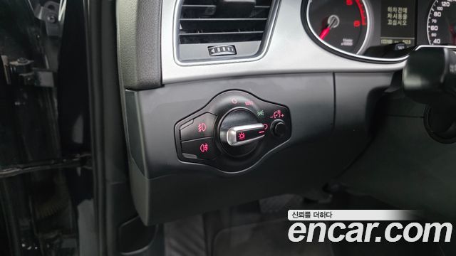 Audi A4 30 TDI B8 2015 — фото 19