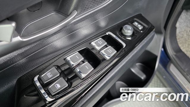 KG Mobility (SsangYong) Beautiful Korando Gasoline 1.5 2WD C7 2023 — фото 12