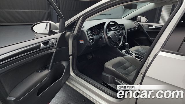 Volkswagen Golf (VII) 2.0 TDI 2016 — фото 10