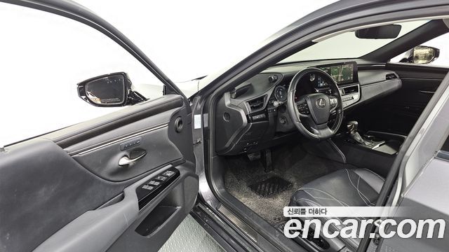 Lexus ES300h (VII) Luxury Plus 2023 — фото 10