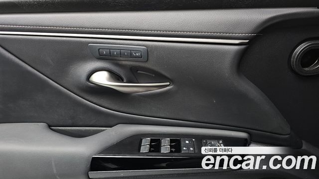Lexus ES300h (VII) Luxury Plus 2023 — фото 12