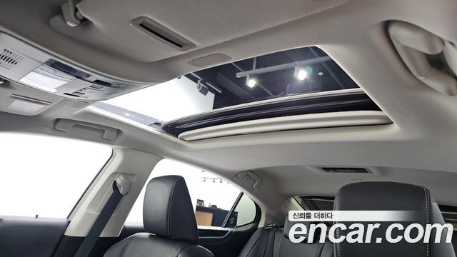 Lexus ES300h (VII) Luxury Plus 2023 — фото 18