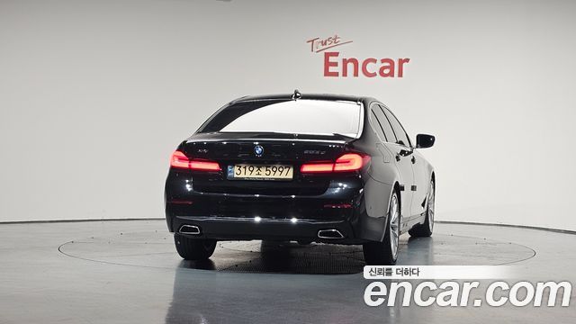 BMW 5 Series (G30) 523d xDrive Luxury 2021 — фото 4