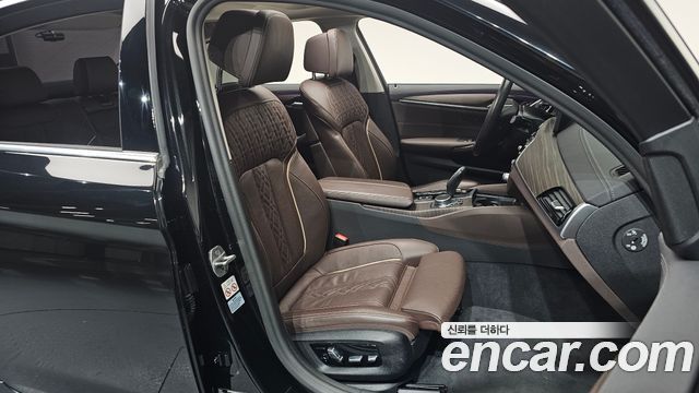 BMW 5 Series (G30) 523d xDrive Luxury 2021 — фото 10