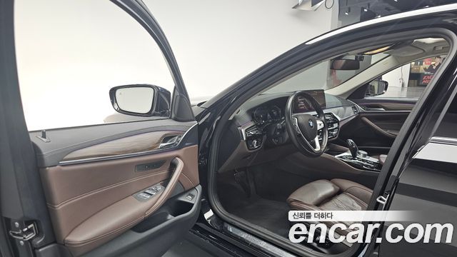 BMW 5 Series (G30) 523d xDrive Luxury 2021 — фото 12