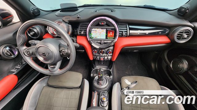 MINI Cooper S Convertible JCW 3rd 2020 — фото 7