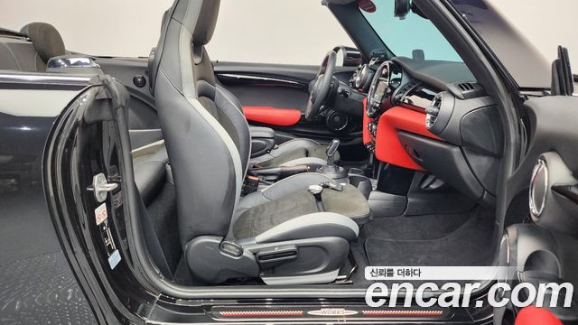 MINI Cooper S Convertible JCW 3rd 2020 — фото 11
