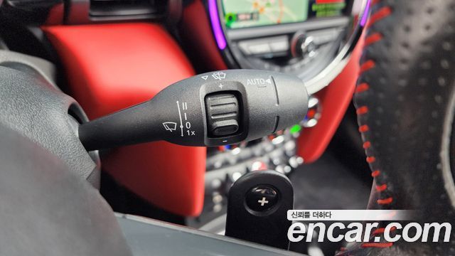 MINI Cooper S Convertible JCW 3rd 2020 — фото 18