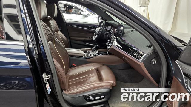 BMW 5 Series (G30) 523d M Sport 2021 — фото 15
