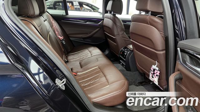 BMW 5 Series (G30) 523d M Sport 2021 — фото 16