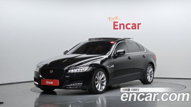 Jaguar XF (X260) 20d Portfolio AWD 2019 — фото 1