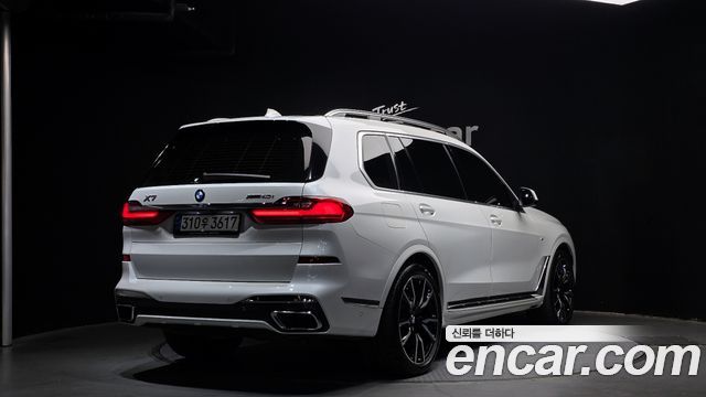 BMW X7 (G07) xDrive 40i M Sport 6STR 2022 — фото 2