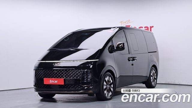 Hyundai Staria 4WD Lounge 9-Seater Inspiration 2022 — фото 1