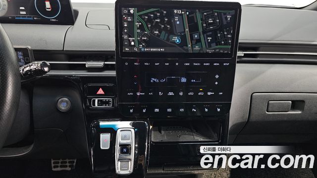 Hyundai Staria 4WD Lounge 9-Seater Inspiration 2022 — фото 14