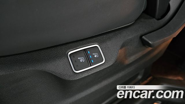 Hyundai Staria 4WD Lounge 9-Seater Inspiration 2022 — фото 18
