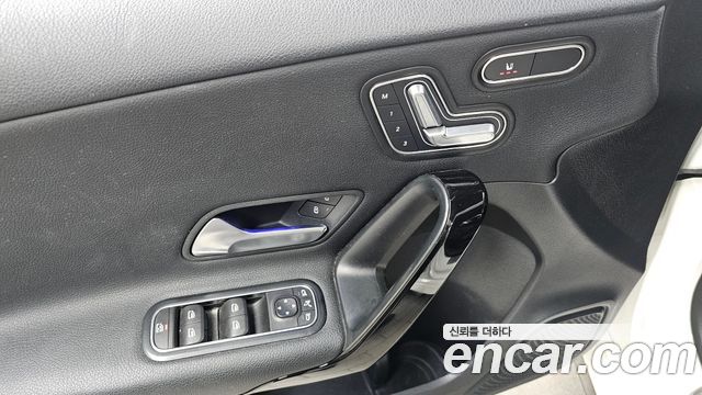 Mercedes-Benz A-Class (W177) A220 Hatchback 2020 — фото 14