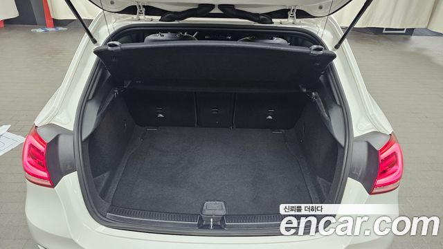 Mercedes-Benz A-Class (W177) A220 Hatchback 2020 — фото 20