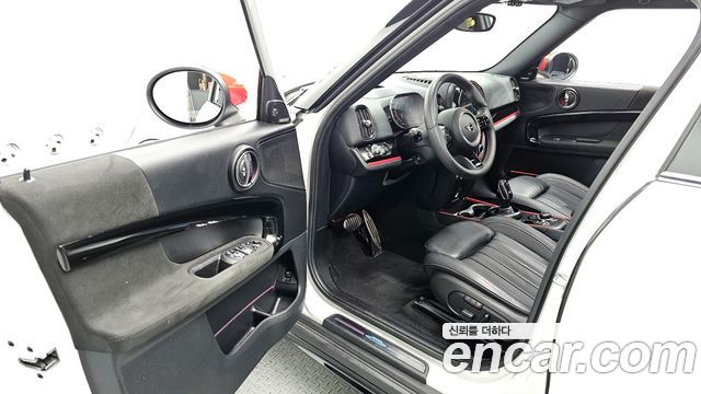 MINI Cooper S Countryman JCW 2nd 2024 — фото 10