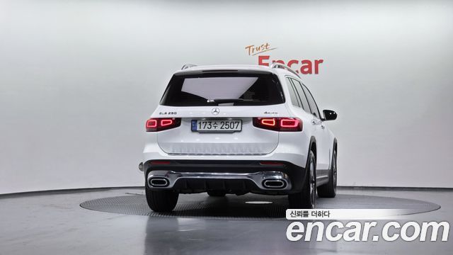 Mercedes-Benz GLB-Class (X247) GLB250 4MATIC 2021 — фото 4