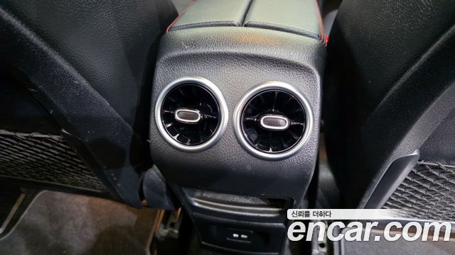 Mercedes-Benz GLB-Class (X247) GLB250 4MATIC 2021 — фото 19