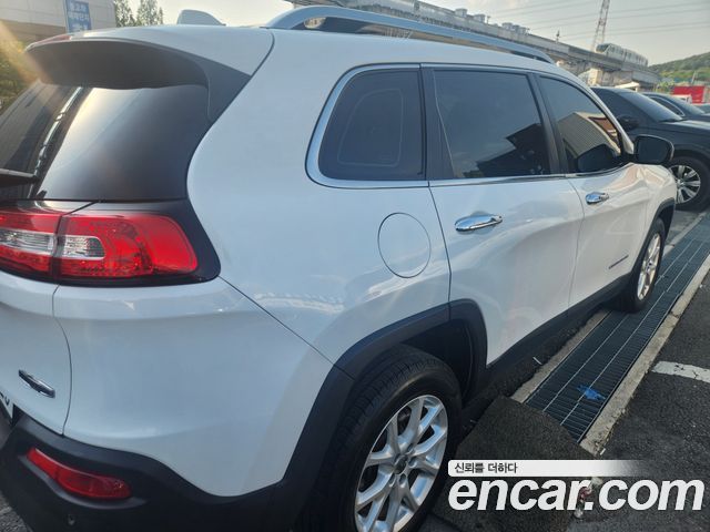 Jeep Cherokee (KL) 2.0 Diesel Longitude AWD 2015 — фото 6