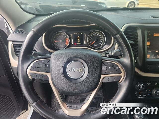 Jeep Cherokee (KL) 2.0 Diesel Longitude AWD 2015 — фото 9