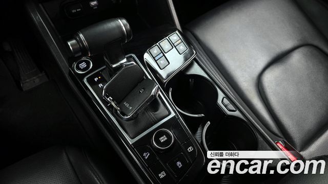 Kia Sportage (V) Diesel 2.0 2WD Prestige 2022 — фото 9
