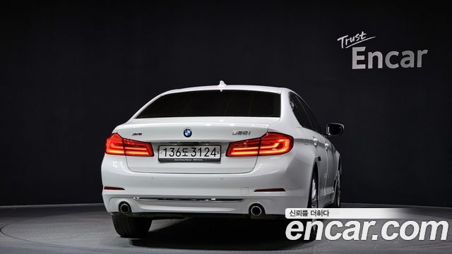 BMW 5 Series (G30) 530i xDrive Luxury Plus 2020 — фото 4